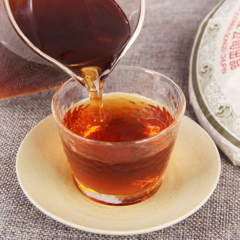 2013 Chen Xiang Palace Chen Yun Cooked Tea Tree Seven Seed Cake Tea Cake 357g