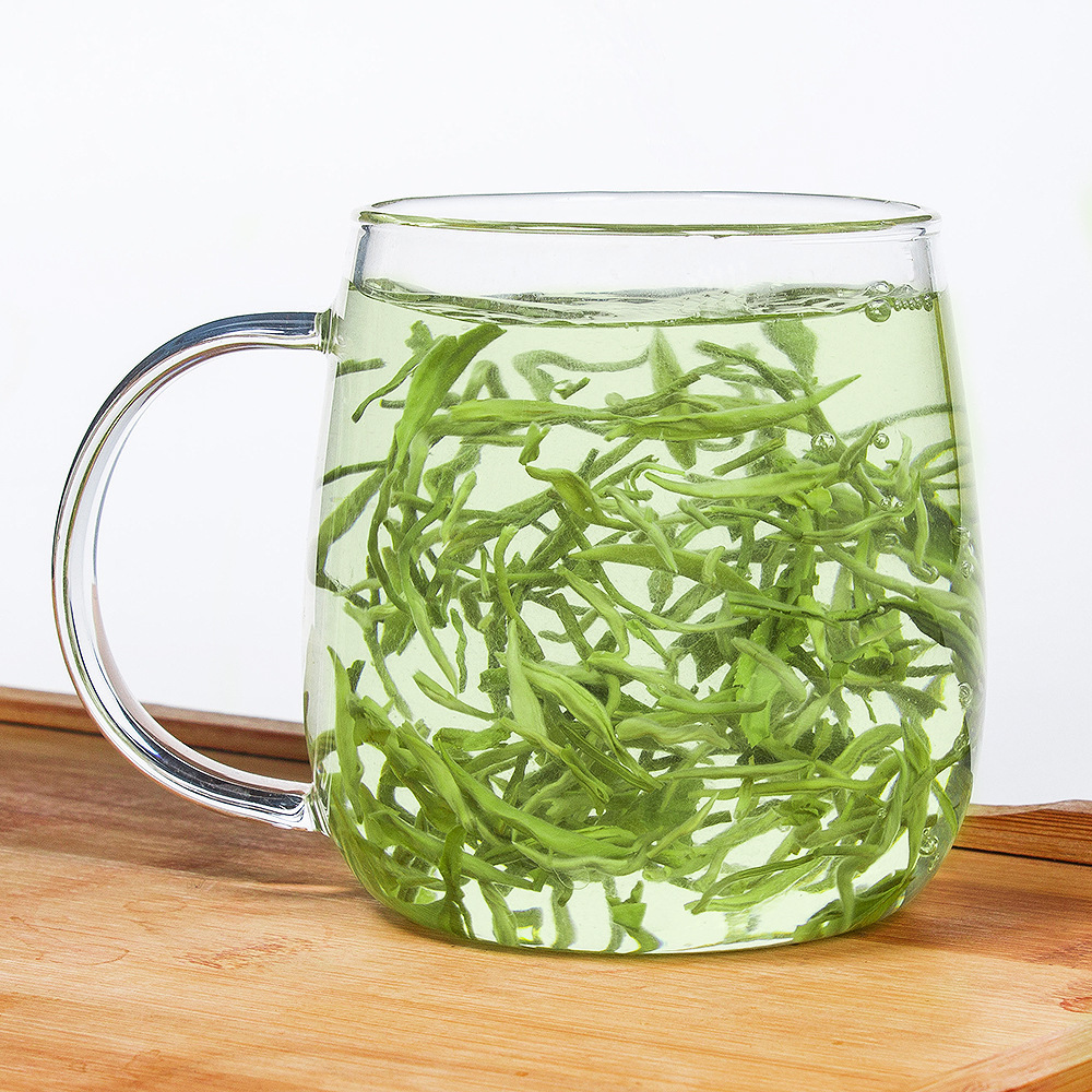 Biluochun green tea with strong aroma early spring buds