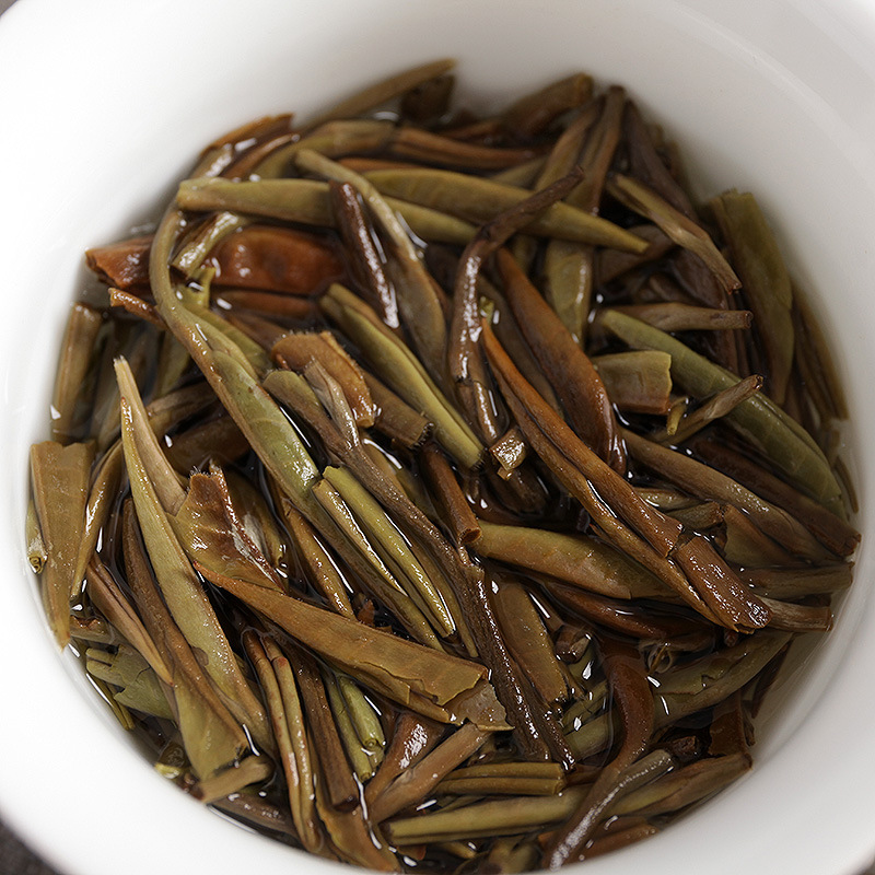 2024 100g White Hair Silver Needle Yunnan Small Cake Moonlight White Old White Tea