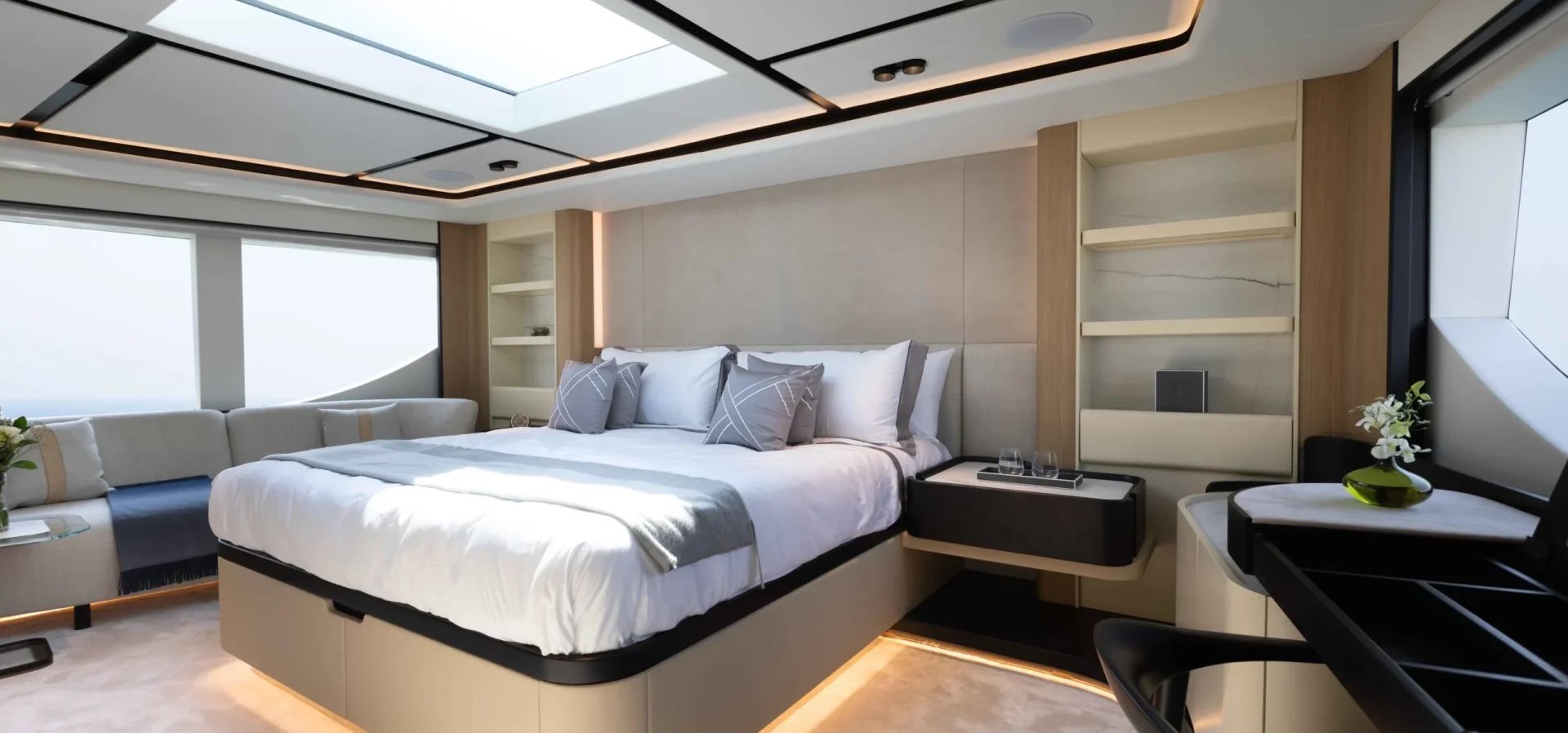 60 Foot Houseboat Luxury Floating Luxury Boat Yacht for Entertainment