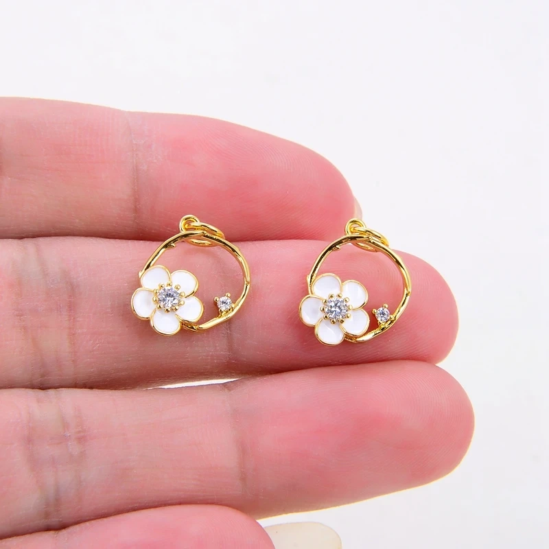 Beadsfeeder mini leaf leaves garland flower charm pendant, real gold colour plated , craft jewelry supplies