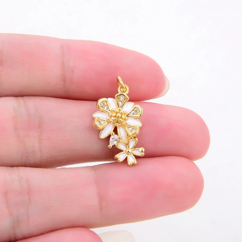 Beadsfeeder mini Daisy flower korean style charm pendant, gold/silver/rosegold colour plated , craft jewelry supplies