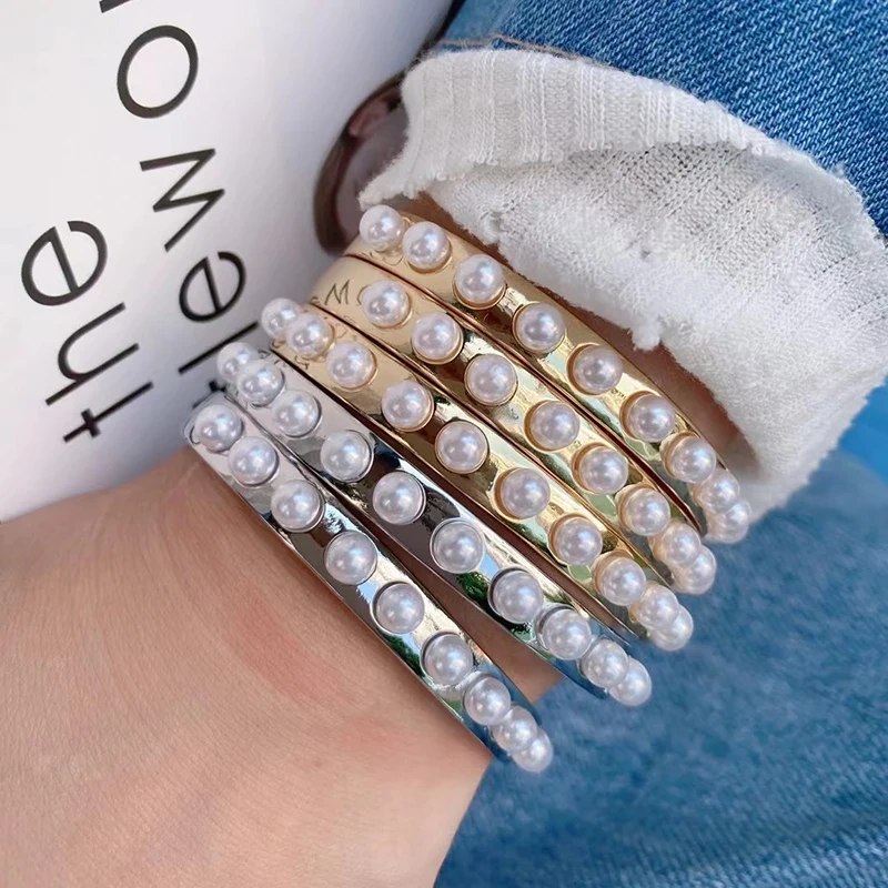 Fashion Brass Shell Bracelet Bangle,18K Gold Plated with Zirconia  Jewelry  Supplies K70