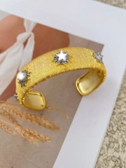 1069-1009 Bangle - Gold (Large)