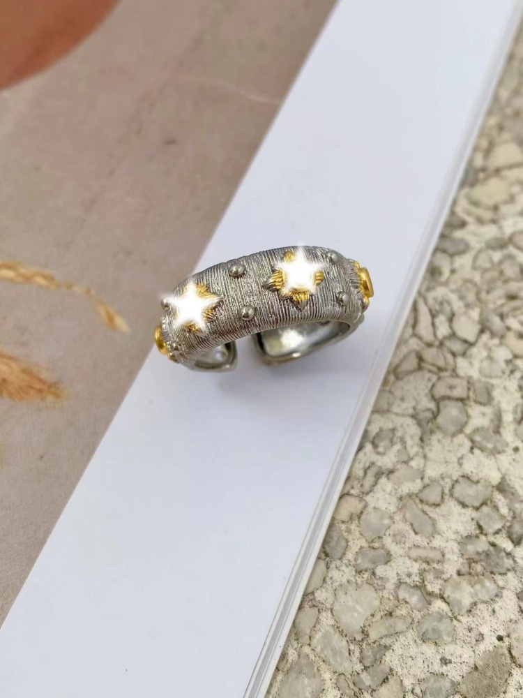 European and American popular retro exaggerated exquisite copper-plated gold micro-inlaid zircon open bracelet, unique and elegant women's bracelet