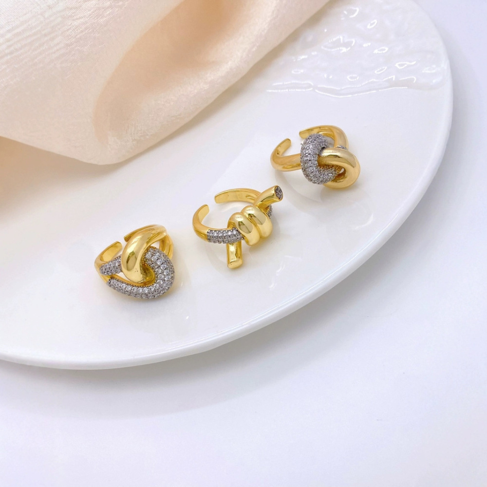 European and American cross-border two-tone electroplated diamond ring, Instagram-worthy, unique, exaggerated ring, versatile and trendy.