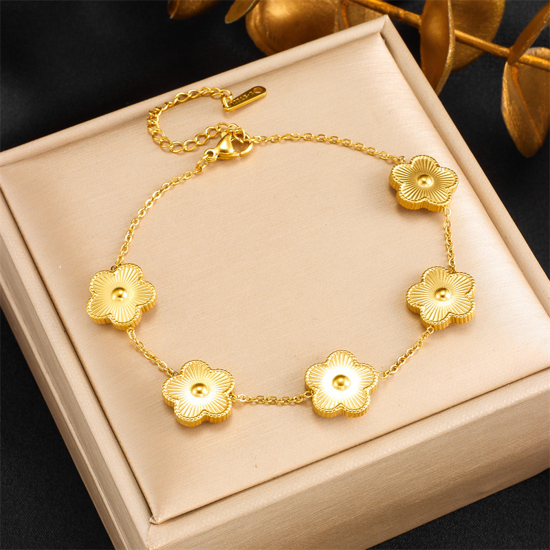 European and American fashion niche design gold-plated flower connecting chain accessory bracelet