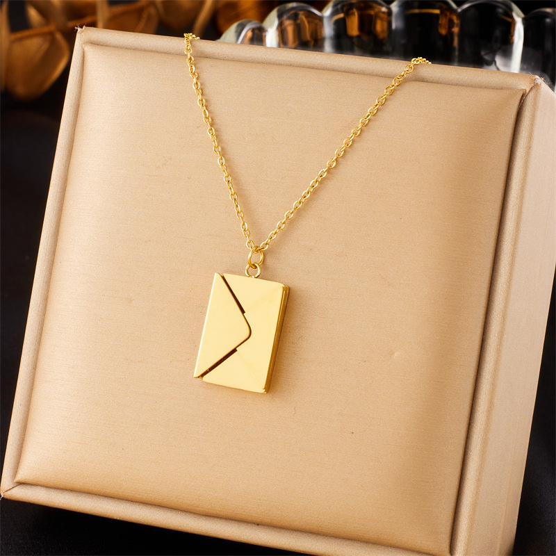 European and American cross-border fashion creative personalized gold-plated glossy detachable envelope pendant stainless steel chain necklace