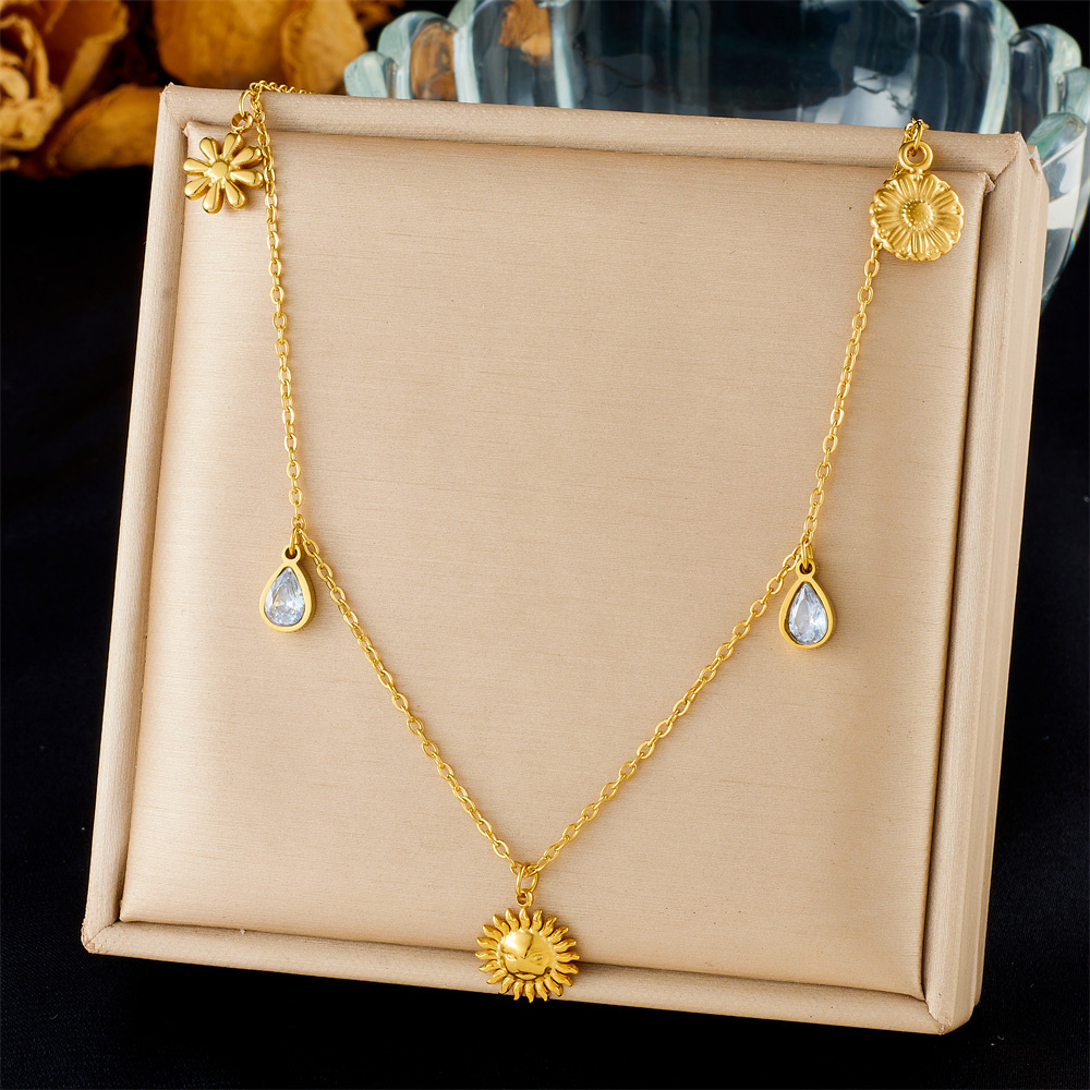 Cross-border fashion ocean series accessories pendant gold-plated stainless steel starfish shell multi-element dripping butterfly necklace