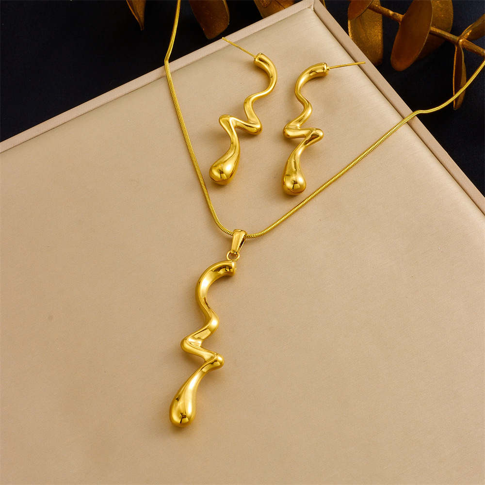 Cross-border fashion gold-plated retro heart-shaped fan-shaped blue turquoise pearl accessories stainless steel pendant earring necklace set