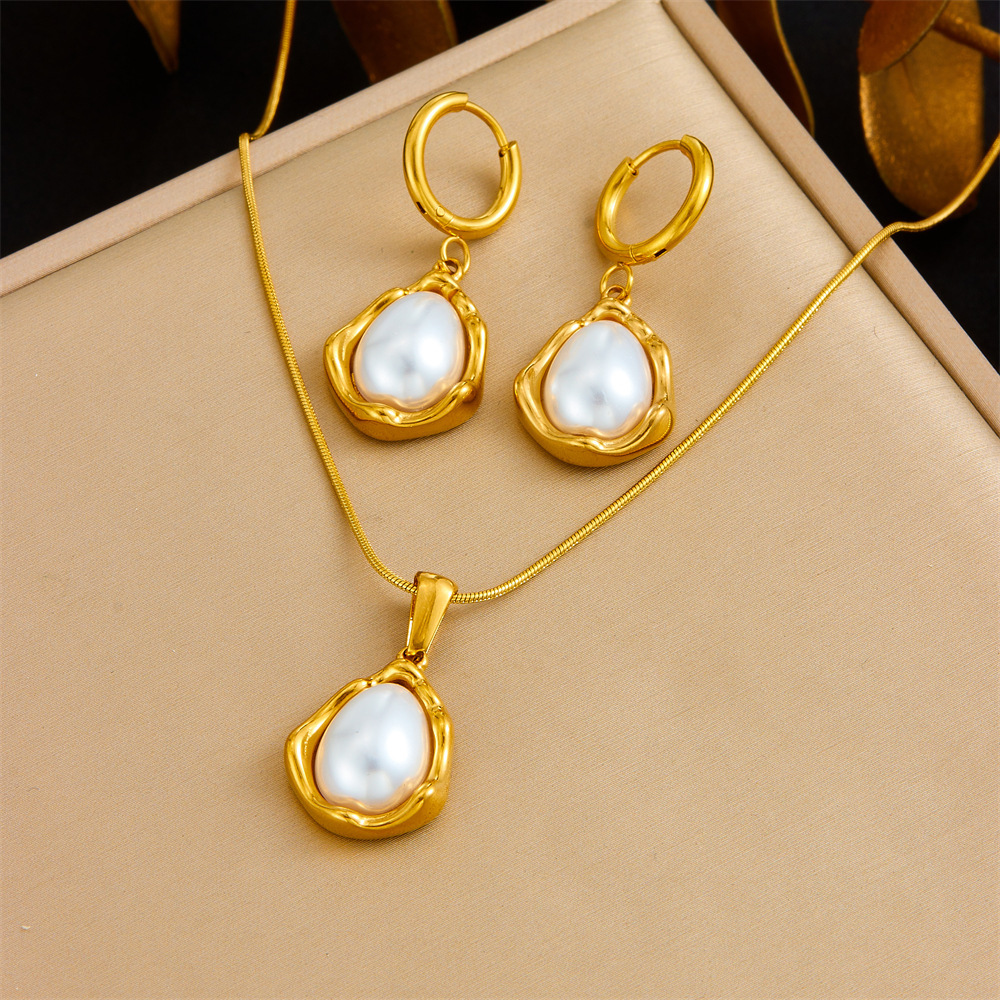 Cross-border fashion gold-plated retro heart-shaped fan-shaped blue turquoise pearl accessories stainless steel pendant earring necklace set