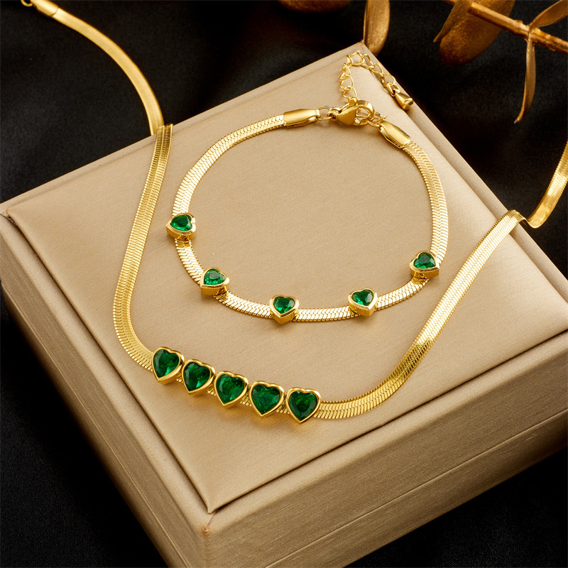 European and American minimalist light luxury niche high-end best friend bracelet emerald heart zircon accessories snake bone necklace set