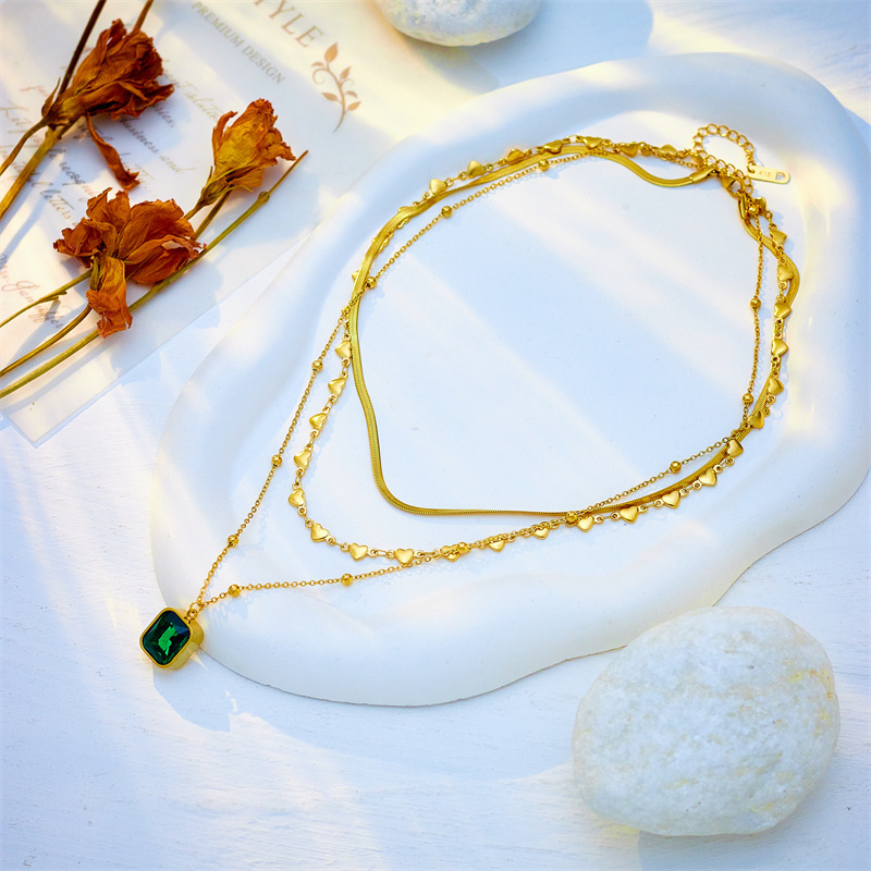 European and American style multi-layered mixed and matched heart snake chain emerald diamond square pendant high-end versatile necklace