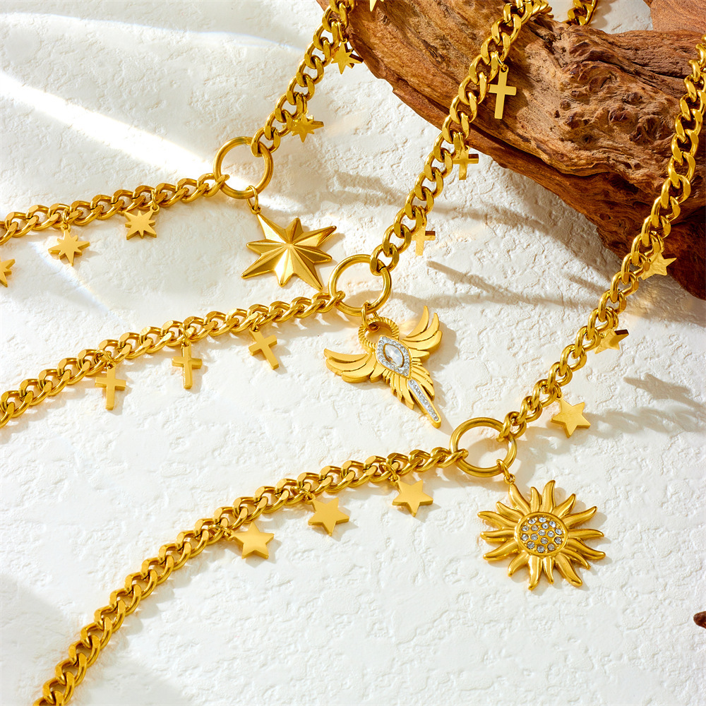 European and American unisex stainless steel chunky chain necklace with star, diamond-encrusted wings, sun pendant, sweater chain, jewelry wholesale.