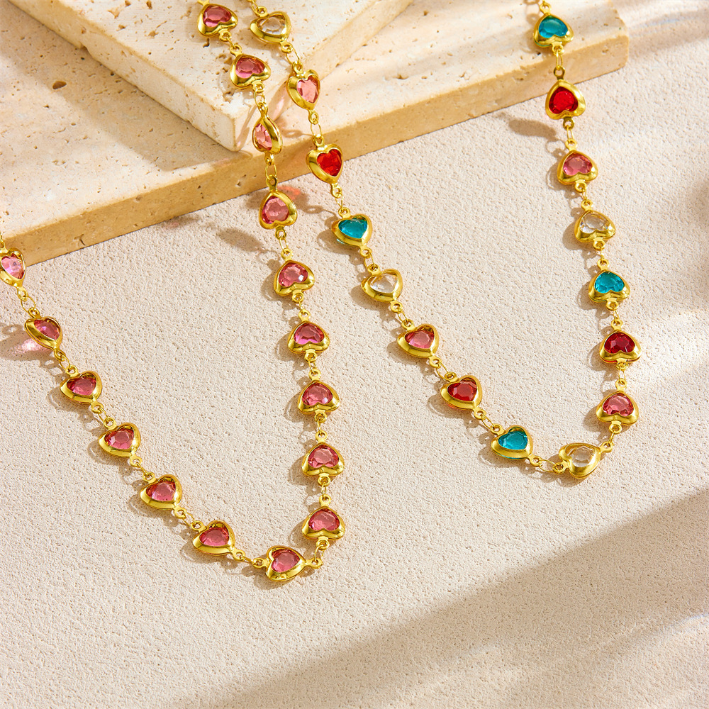 New cross-border fashion style, fresh and sweet candy-colored heart-shaped faceted translucent rhinestone simple high-end stainless steel necklace