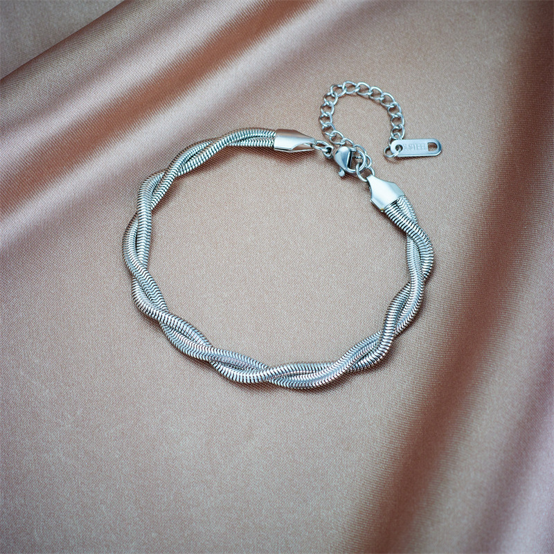 Trendy niche retro metal heavy-duty hip-hop punk style gold-plated necklace and bracelet titanium steel jewelry set