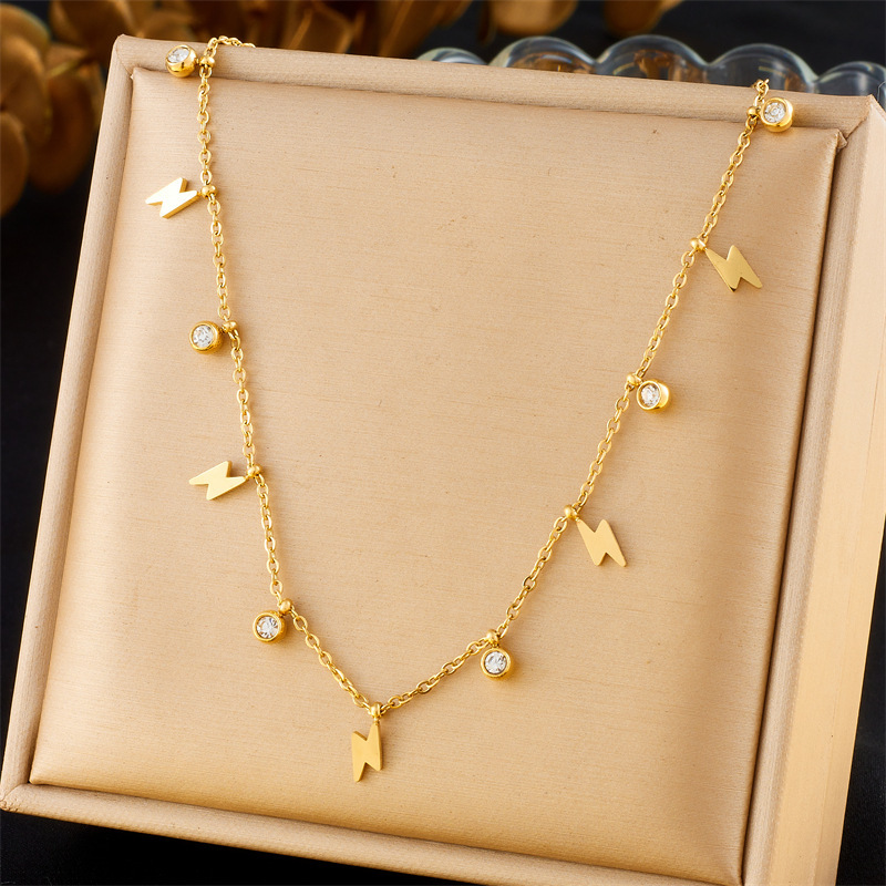 Stylish Commuter-Friendly Minimalist Gold-Plated Stainless Steel Butterfly Round Lightning Crown Eye Pendant Chain Jewelry Set