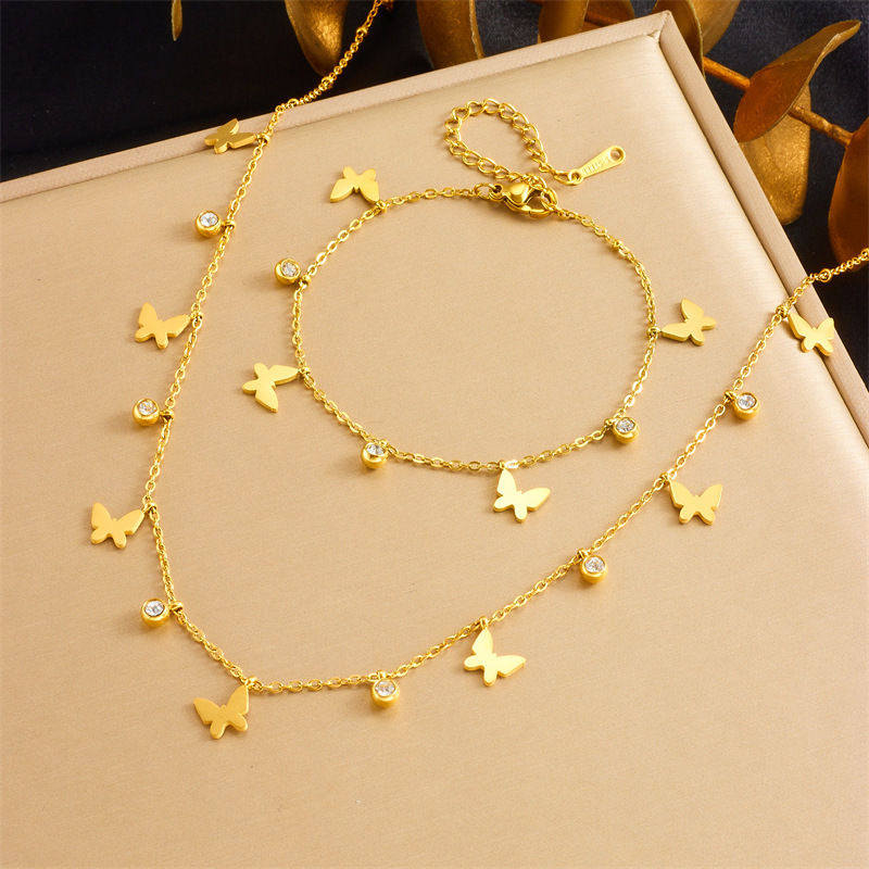 Stylish Commuter-Friendly Minimalist Gold-Plated Stainless Steel Butterfly Round Lightning Crown Eye Pendant Chain Jewelry Set