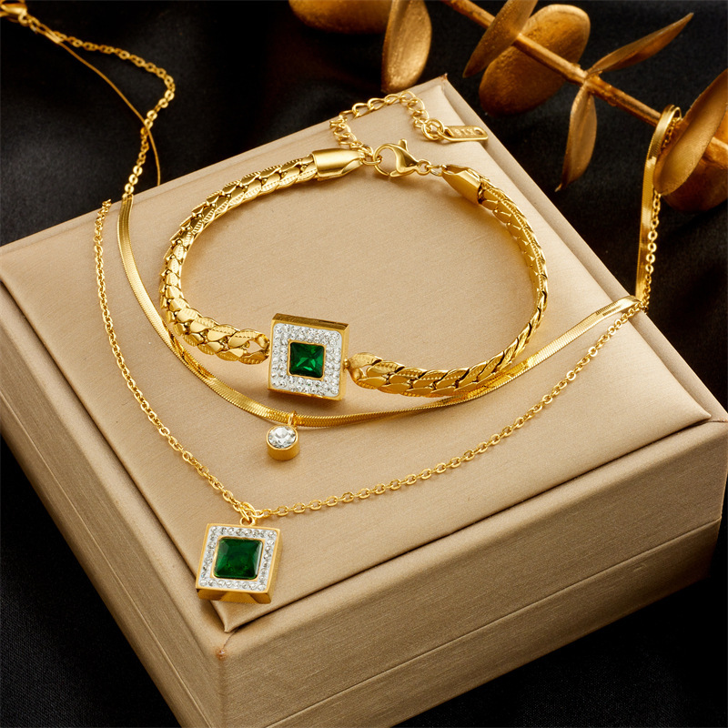 Fashionable, niche, retro, light luxury, simple diamond-encrusted emerald square pendant necklace and bracelet jewelry set