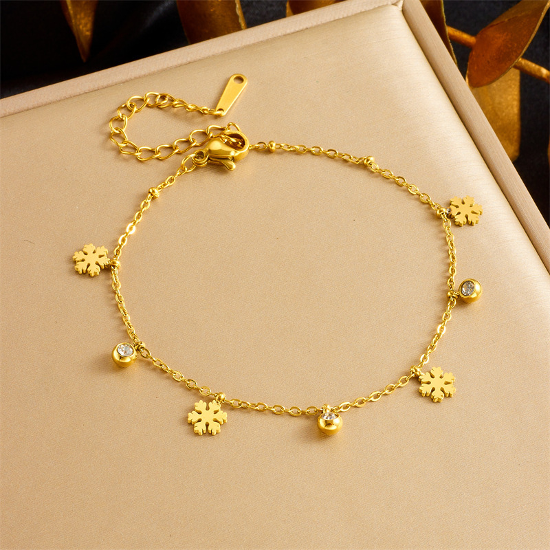 Stylish Commuter-Friendly Minimalist Gold-Plated Stainless Steel Butterfly Round Lightning Crown Eye Pendant Chain Jewelry Set