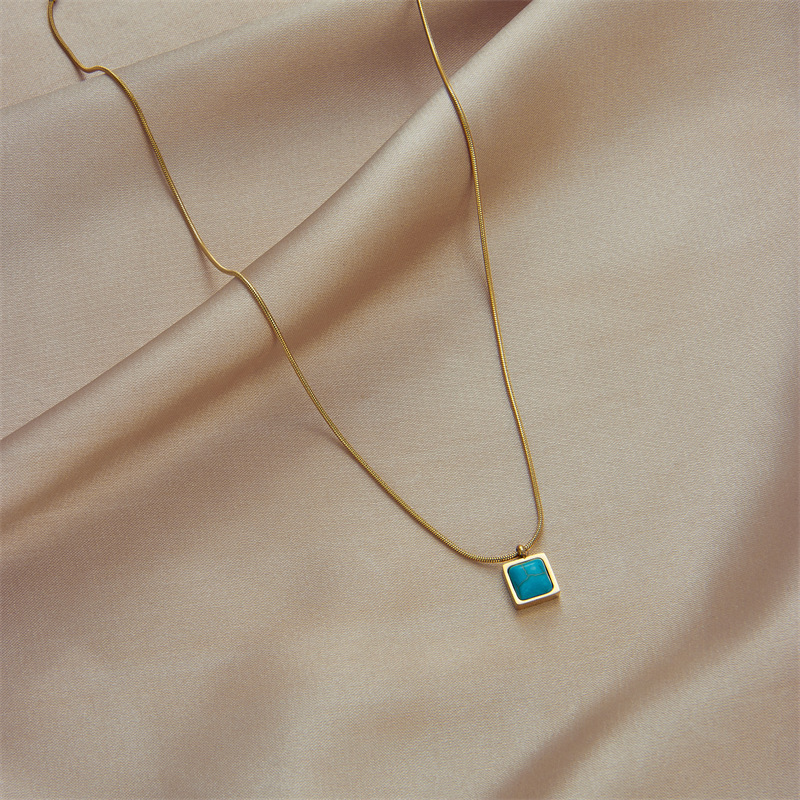 European and American cross-border fashion retro niche minimalist square turquoise pendant titanium steel spiral chain necklace