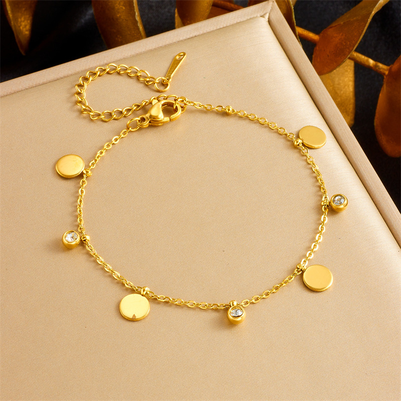 Stylish Commuter-Friendly Minimalist Gold-Plated Stainless Steel Butterfly Round Lightning Crown Eye Pendant Chain Jewelry Set