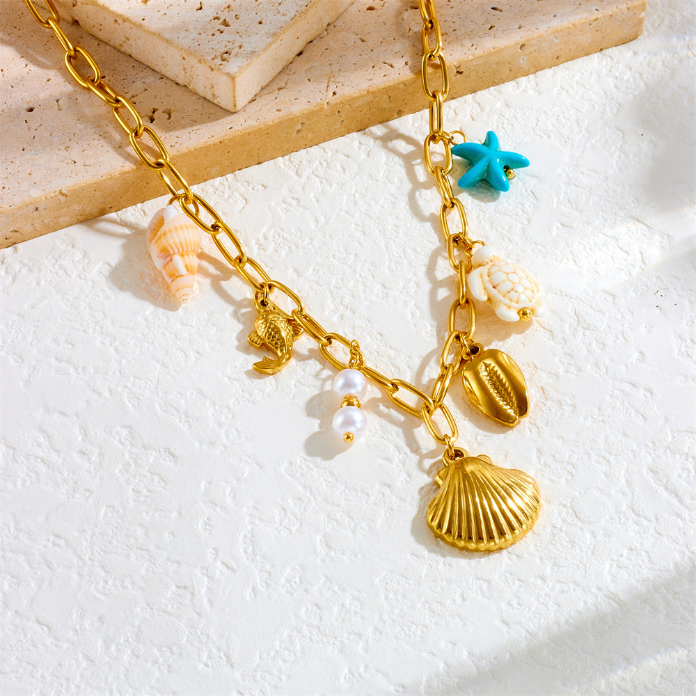 Cross-border hot-selling gold-plated beach and seaside style fashionable stainless steel scallop, seahorse, turtle, and starfish pendant chain necklace