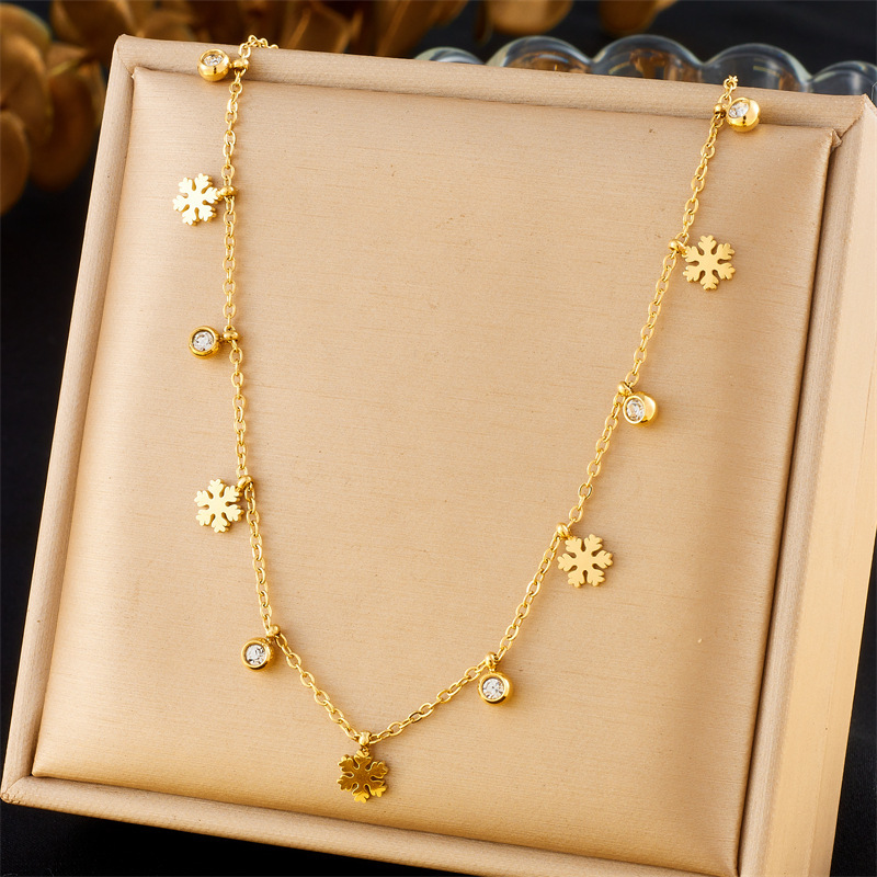 Stylish Commuter-Friendly Minimalist Gold-Plated Stainless Steel Butterfly Round Lightning Crown Eye Pendant Chain Jewelry Set