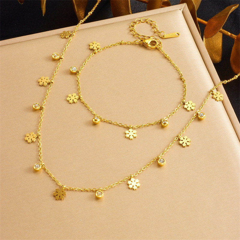 Stylish Commuter-Friendly Minimalist Gold-Plated Stainless Steel Butterfly Round Lightning Crown Eye Pendant Chain Jewelry Set