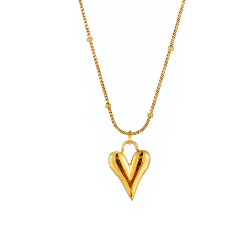 European and American style niche high-end minimalist chain heart metal titanium steel cool style versatile necklace