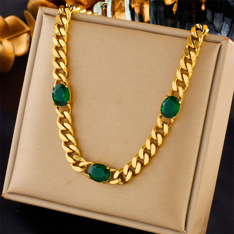 European and American fashion niche retro minimalist design multi-layered chain necklace with green diamond accessories