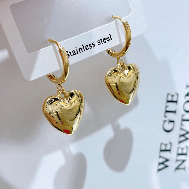 European and American trendy 3D heart-shaped minimalist earrings, unique, versatile, niche, sweet and cool style earrings.