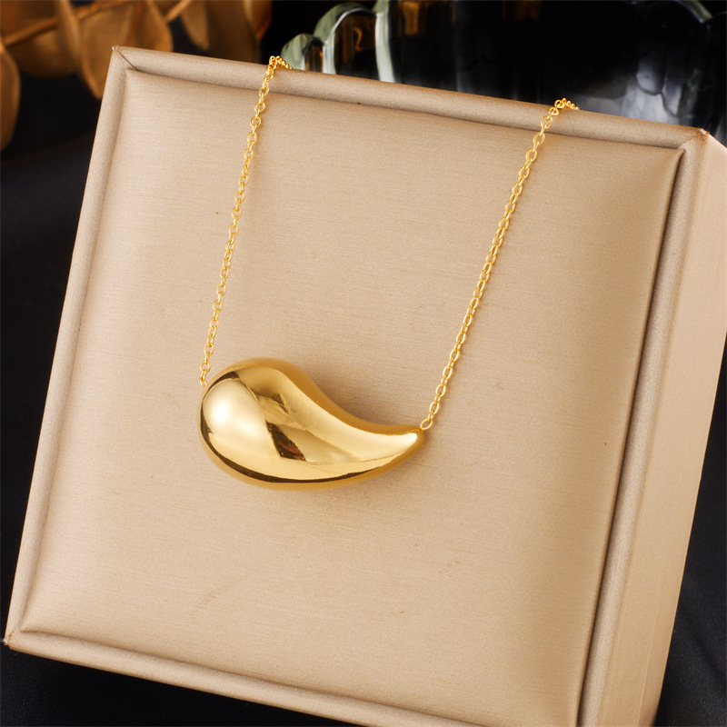 European and American style hollow gold-plated teardrop pendant chain titanium steel necklace