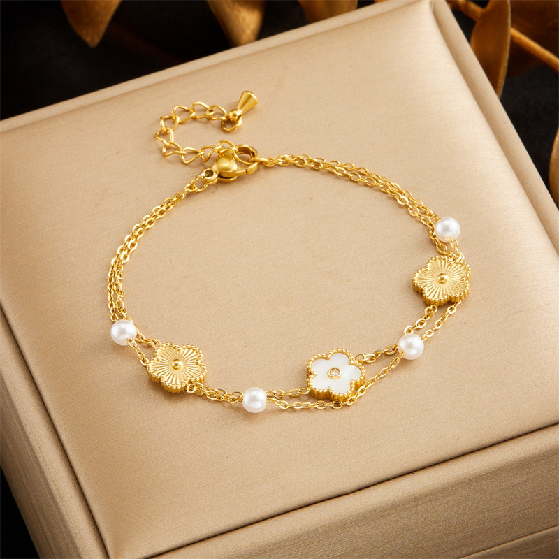 European and American style niche retro diamond-encrusted multi-layered gold-plated stainless steel chain square flower accessory bracelet