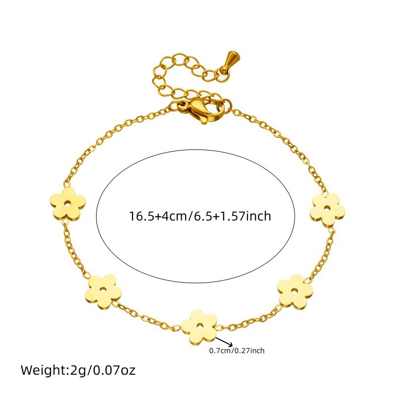 Korean style, simple, fashionable, versatile, glossy gold-plated stainless steel flower accessory chain necklace, earrings, and bracelet set.