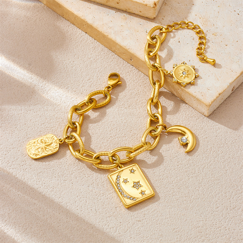 Fashionable cross-border gold-plated stainless steel chunky chain geometric square diamond-encrusted star, moon, and star pendant bracelet