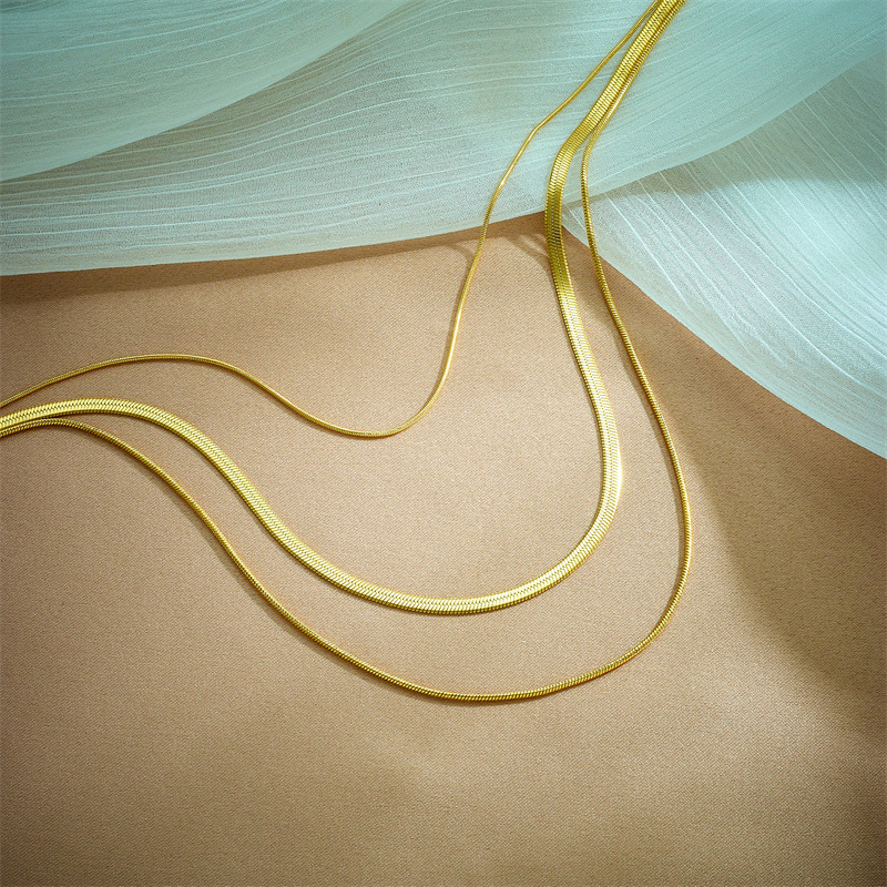 European and American fashion niche individuality high-end minimalist style multi-layered metal snake necklace