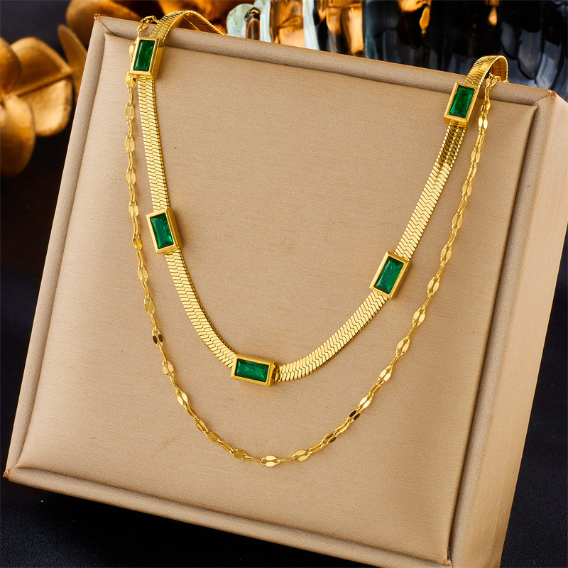 European and American fashion niche retro minimalist design multi-layered chain necklace with green diamond accessories