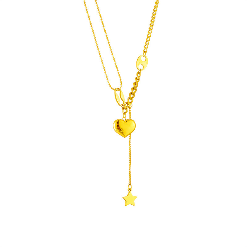 A sophisticated and versatile Japanese and Korean style necklace with star tassels and a three-dimensional heart shape. A unique design with a minimalist aesthetic.