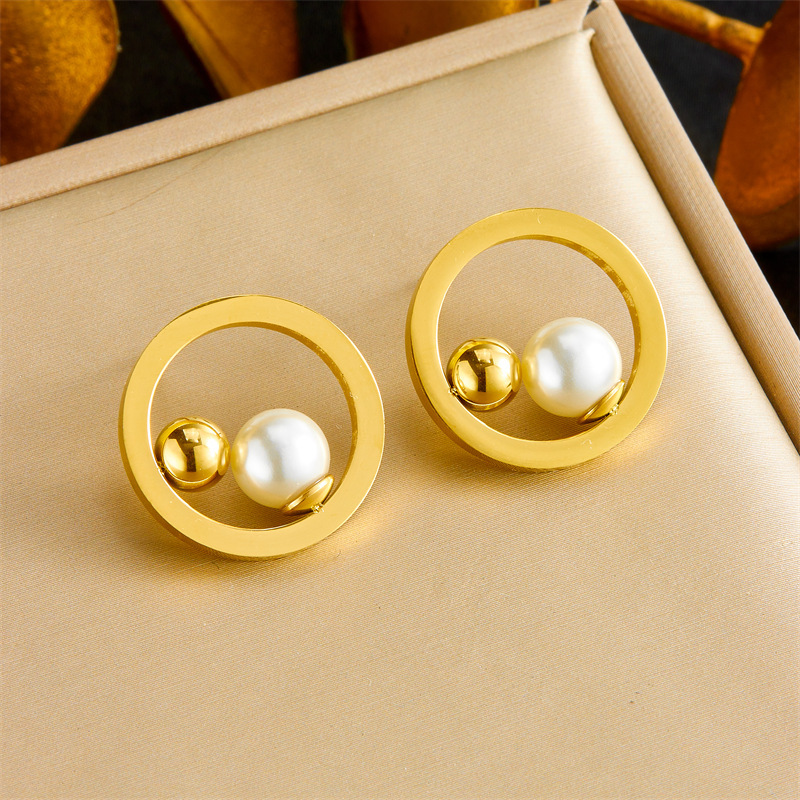 Fashionable, cross-border, light luxury, elegant round pearl gold bean clavicle chain, double-layered necklace, earrings, and ring set.