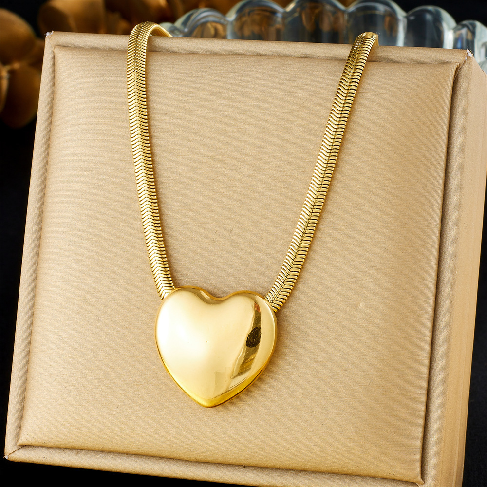 Korean style fashionable and unique light luxury glossy three-dimensional heart snake chain stainless steel gold-plated jewelry necklace