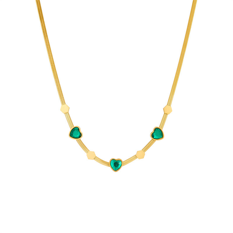 Fashionable, niche, unique design, high-end retro geometric hexagonal accessory, diamond-encrusted heart-shaped clavicle chain, gold-plated necklace.