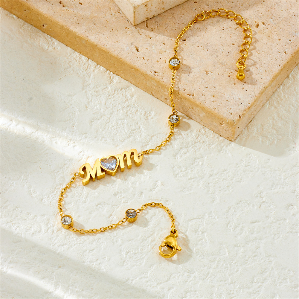 Korean style, fashionable and simple gold-plated diamond-encrusted heart-shaped MOM accessory chain stainless steel women's everyday wear bracelet