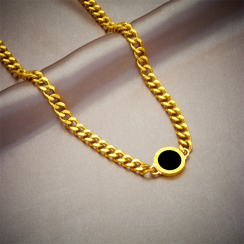 European and American fashion niche minimalist punk hip-hop metal heavy-duty round pendant connecting chain titanium steel necklace