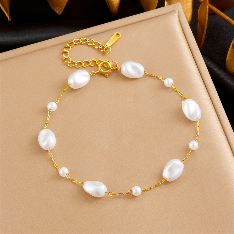Stylish and versatile elegant pearl stainless steel chain necklace and bracelet set