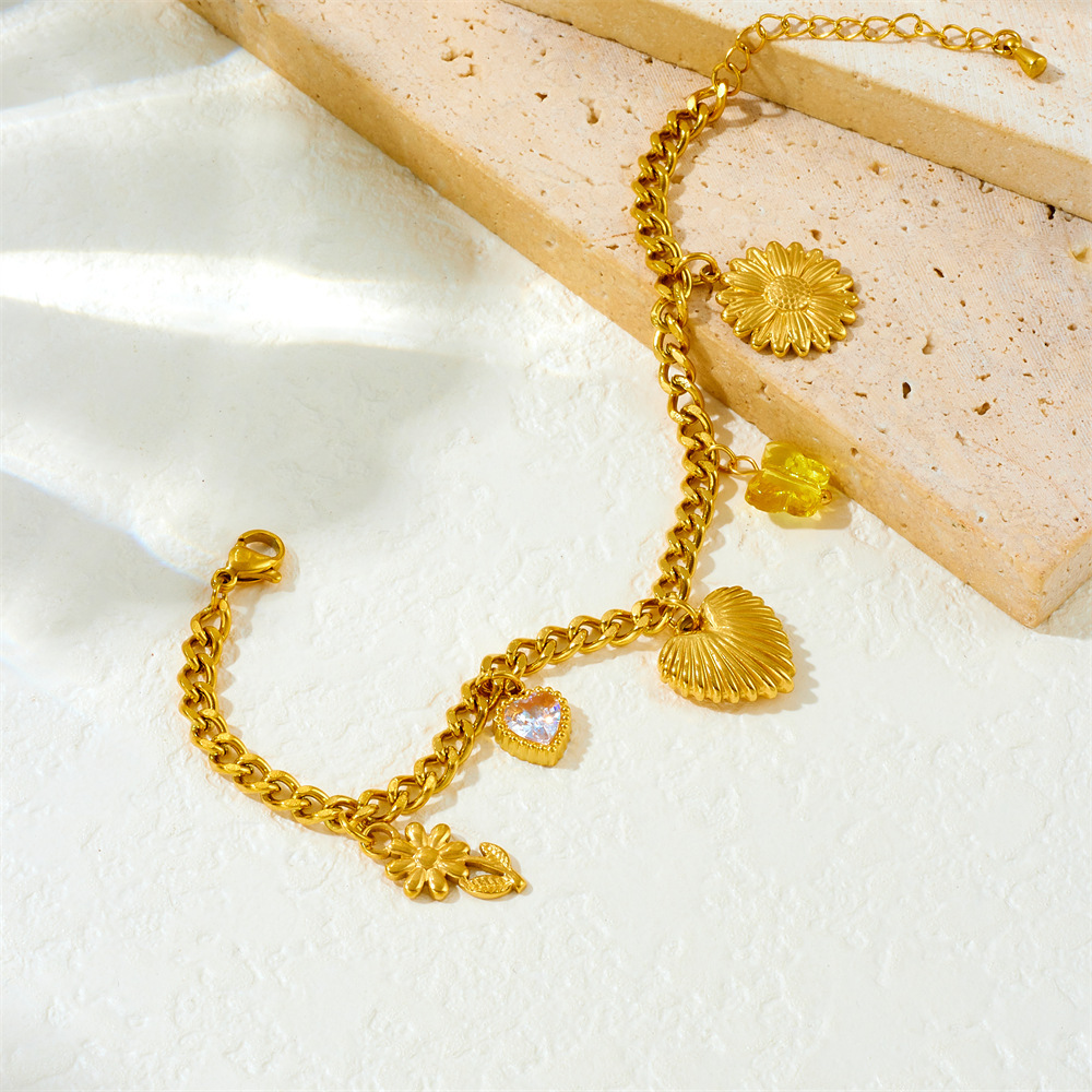 Korean style creative and unique multi-element pendant, gold-plated stainless steel chrysanthemum heart accessory, side chain bracelet