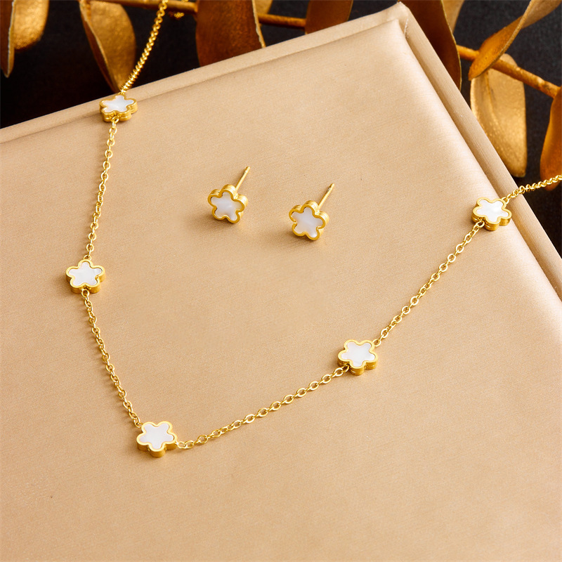 European and American style retro minimalist gold-plated white shell flower accessory chain stainless steel three-piece jewelry set