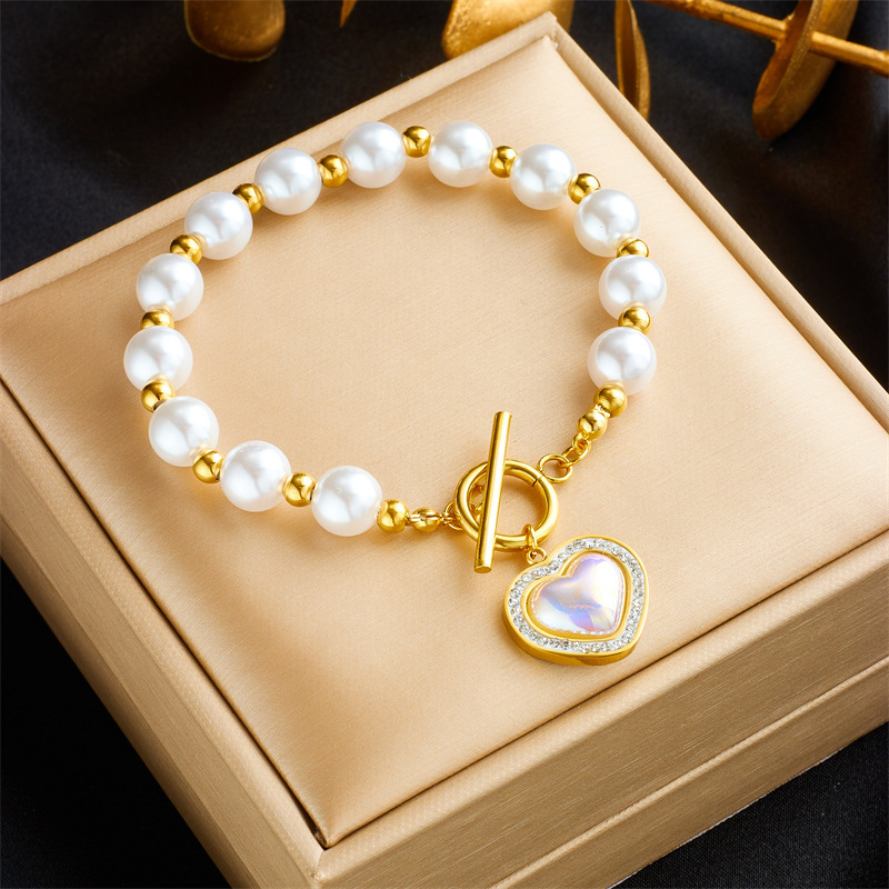 European and American style retro pearl bracelet with diamond heart pendant and OT buckle, elegant women's bracelet