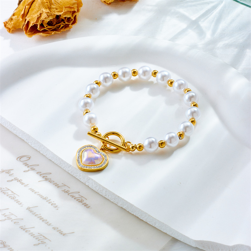European and American style retro pearl bracelet with diamond heart pendant and OT buckle, elegant women's bracelet