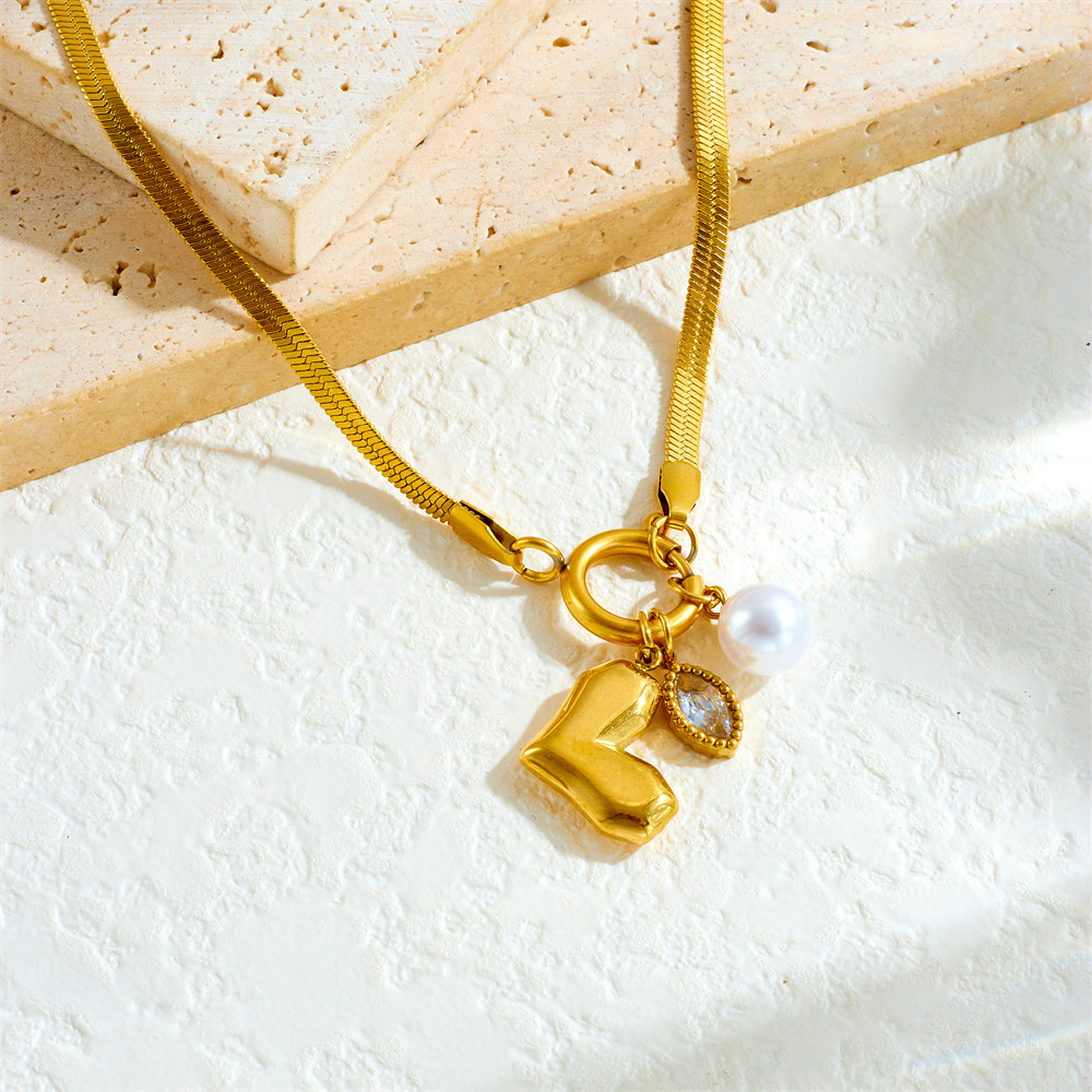 Cross-border fashion, elegant retro gold-plated stainless steel chain bow heart pearl pendant necklace